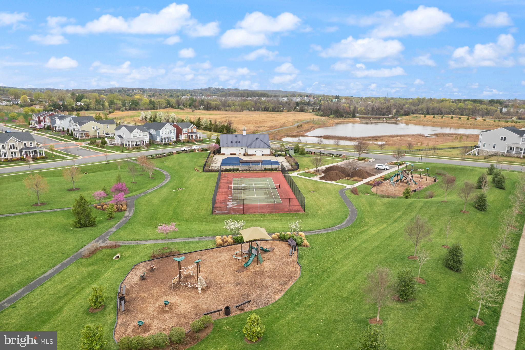 MEADOWBROOK - Residential