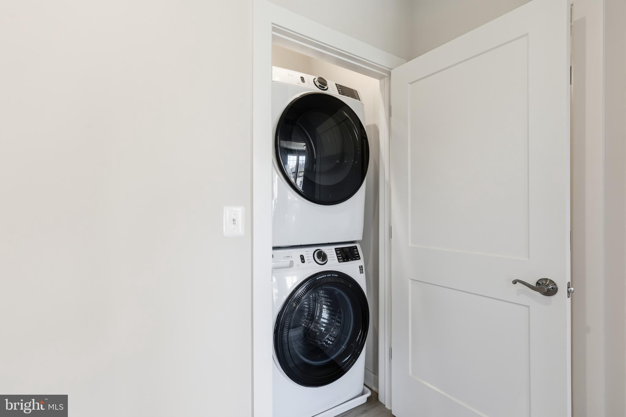 RIVERBLUFF OVERLOOK AT POTOMAC SHORES - Residential