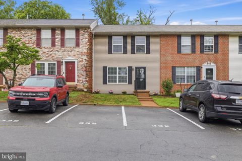 Photo of 332 Lafayette Drive, CULPEPER, VA 22701 (MLS # VACU2013702)