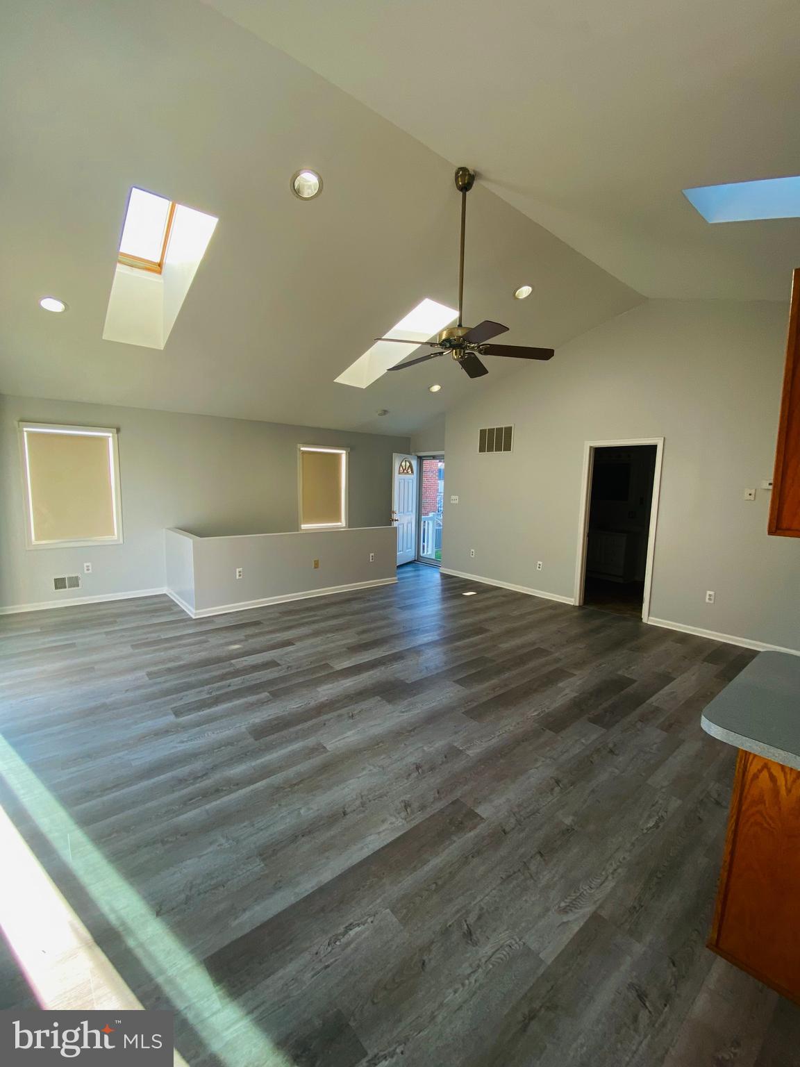 ESSEX - Residential Lease