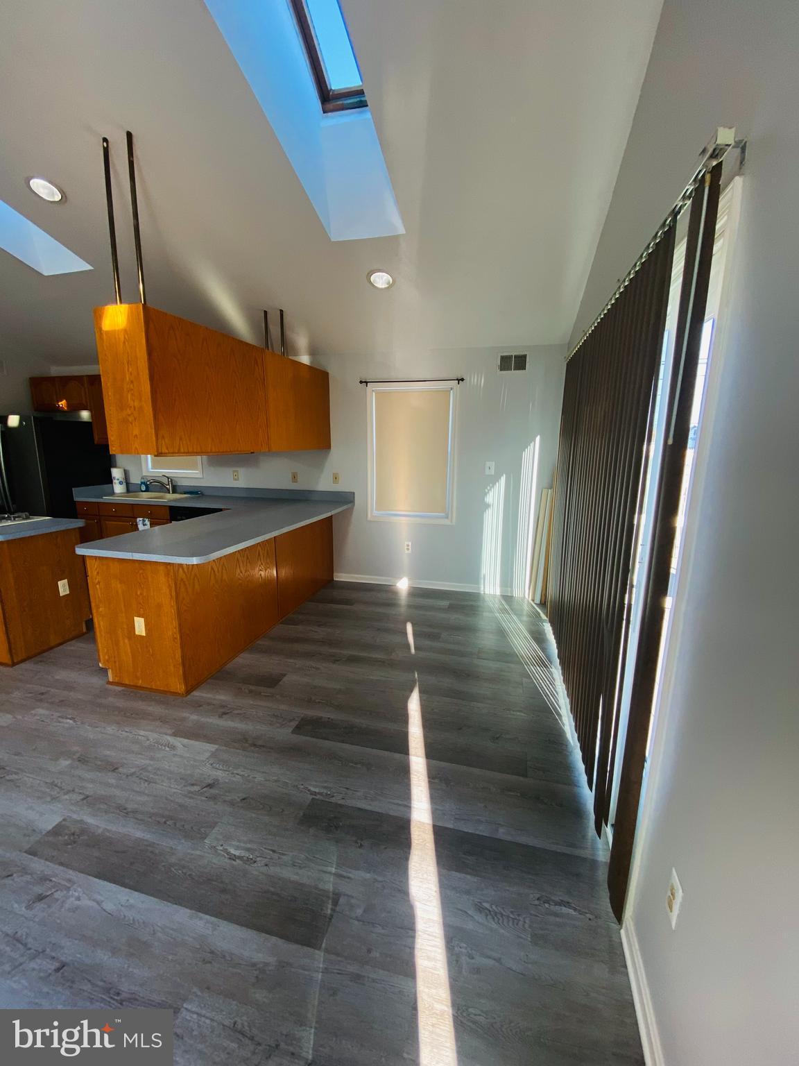 ESSEX - Residential Lease