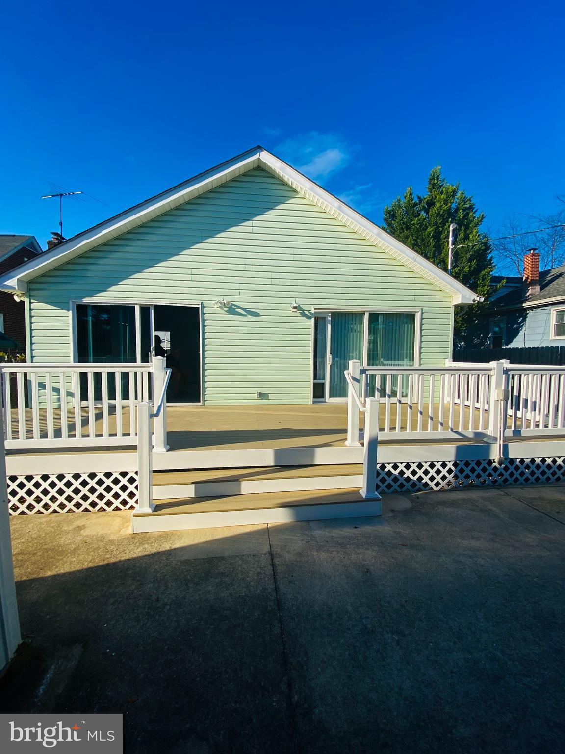 ESSEX - Residential Lease