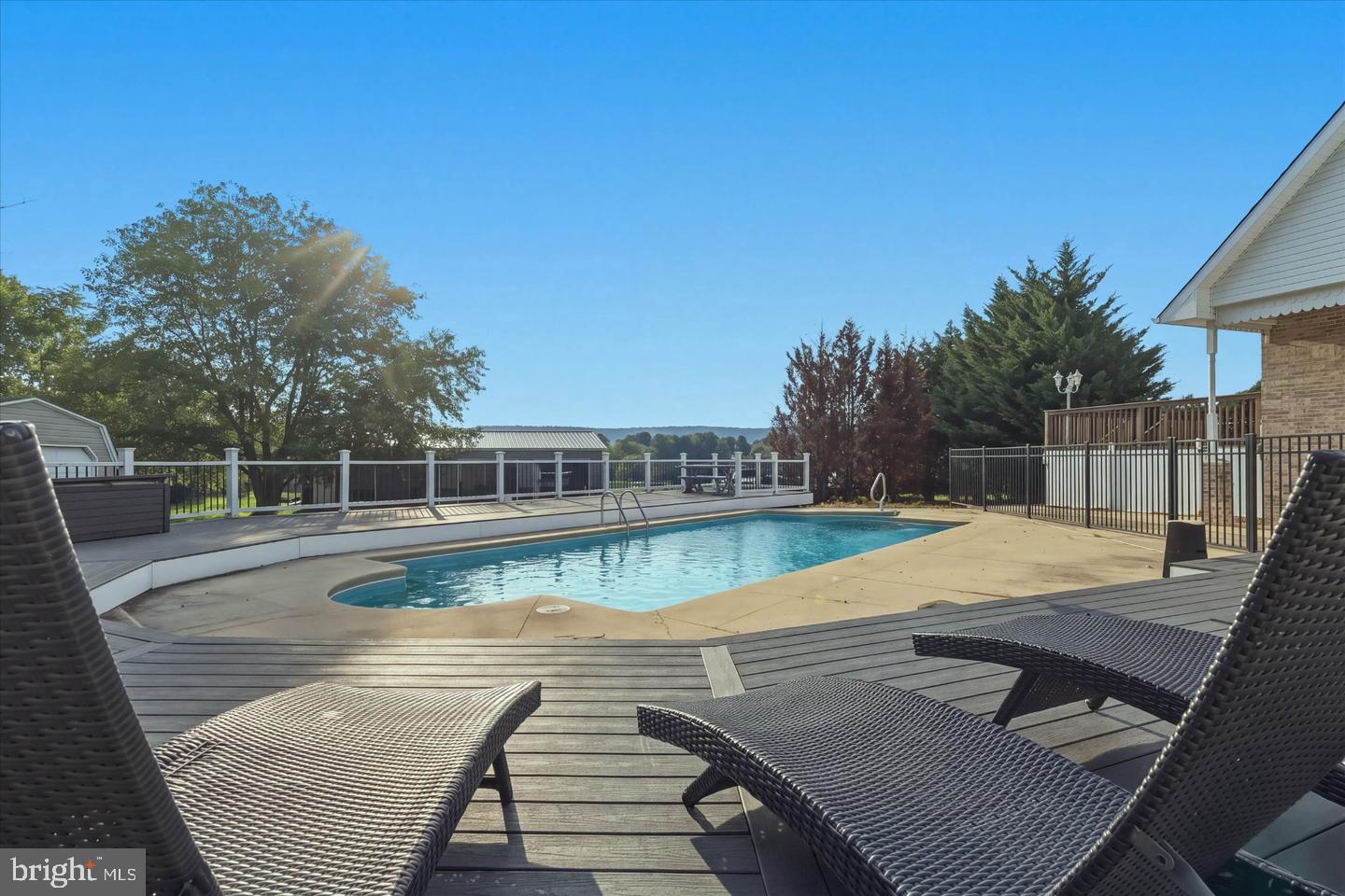 1601 JEFFERSON PIKE