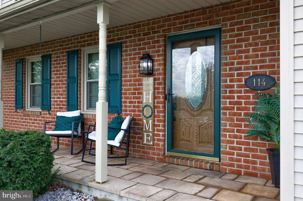 Photo of 114 Pebble Run, Lancaster, PA 17602 (MLS # PALA2049804)