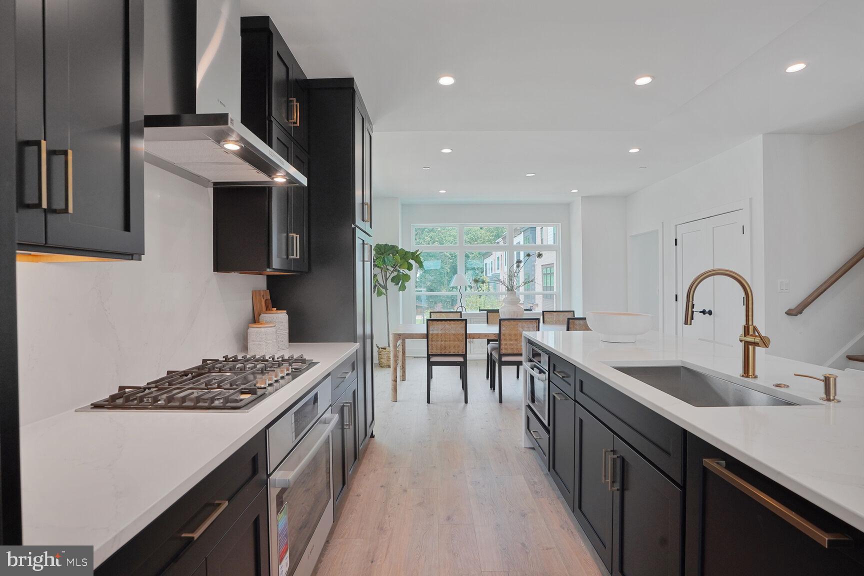 TYSONS RIDGE - Residential