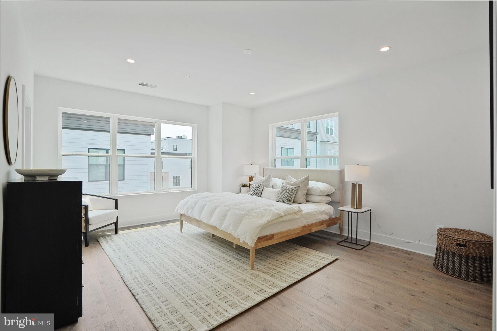 TYSONS RIDGE - Residential