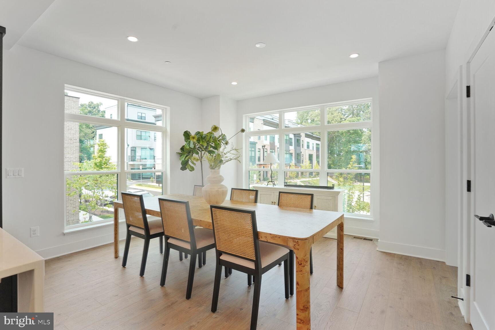 TYSONS RIDGE - Residential