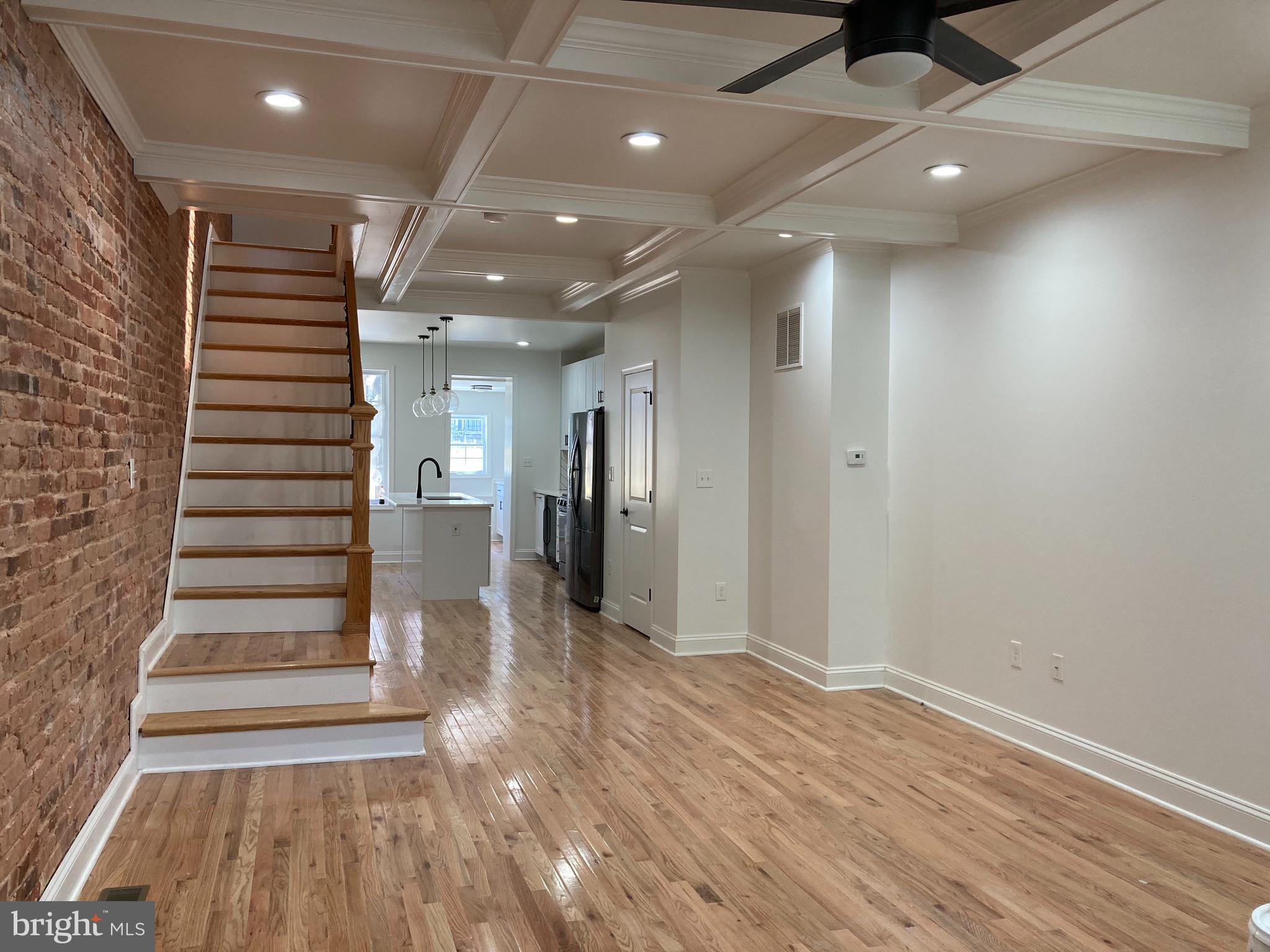 ELWOOD PARK - Residential