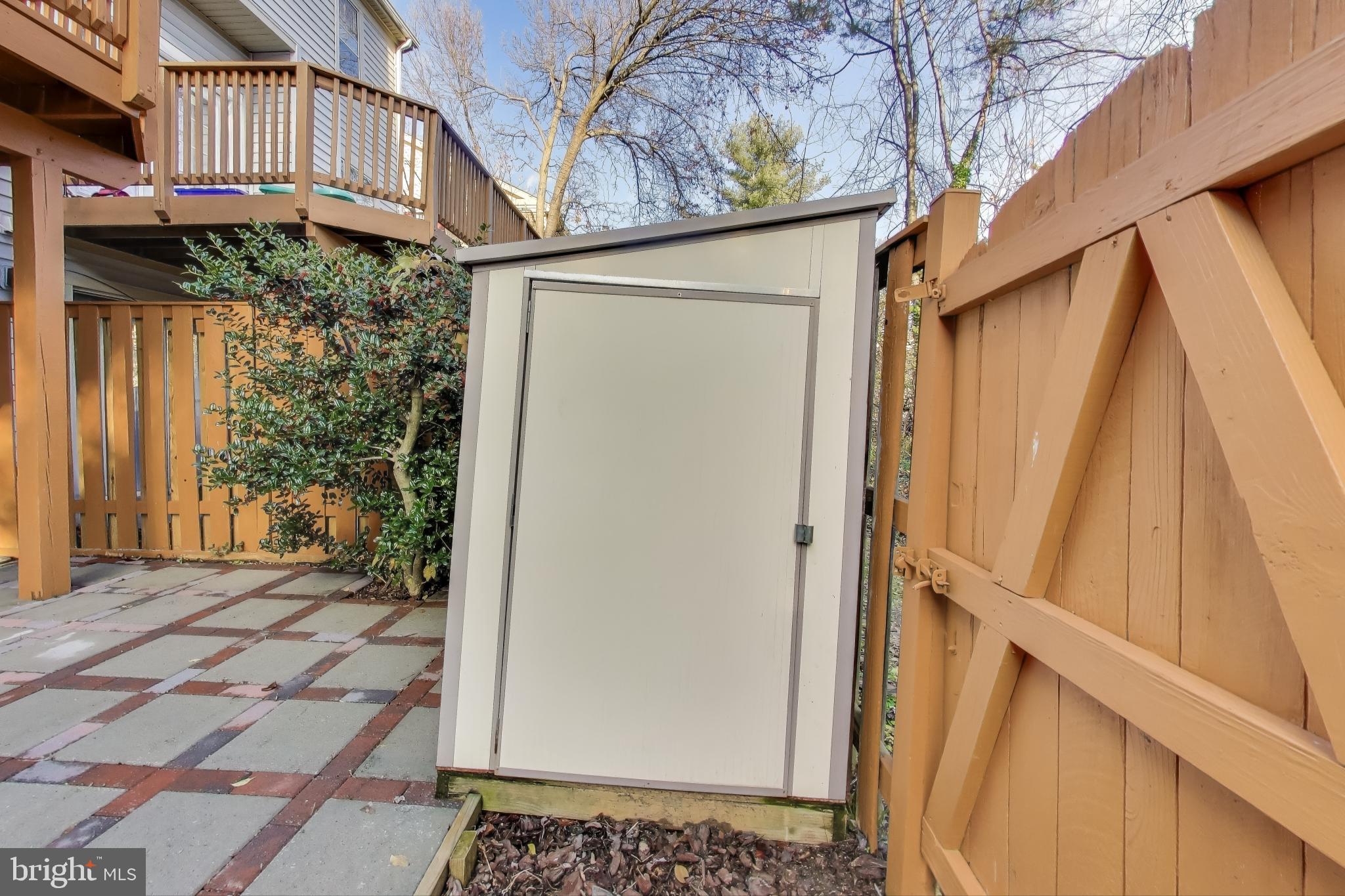 TANGLEWOOD - Residential Lease