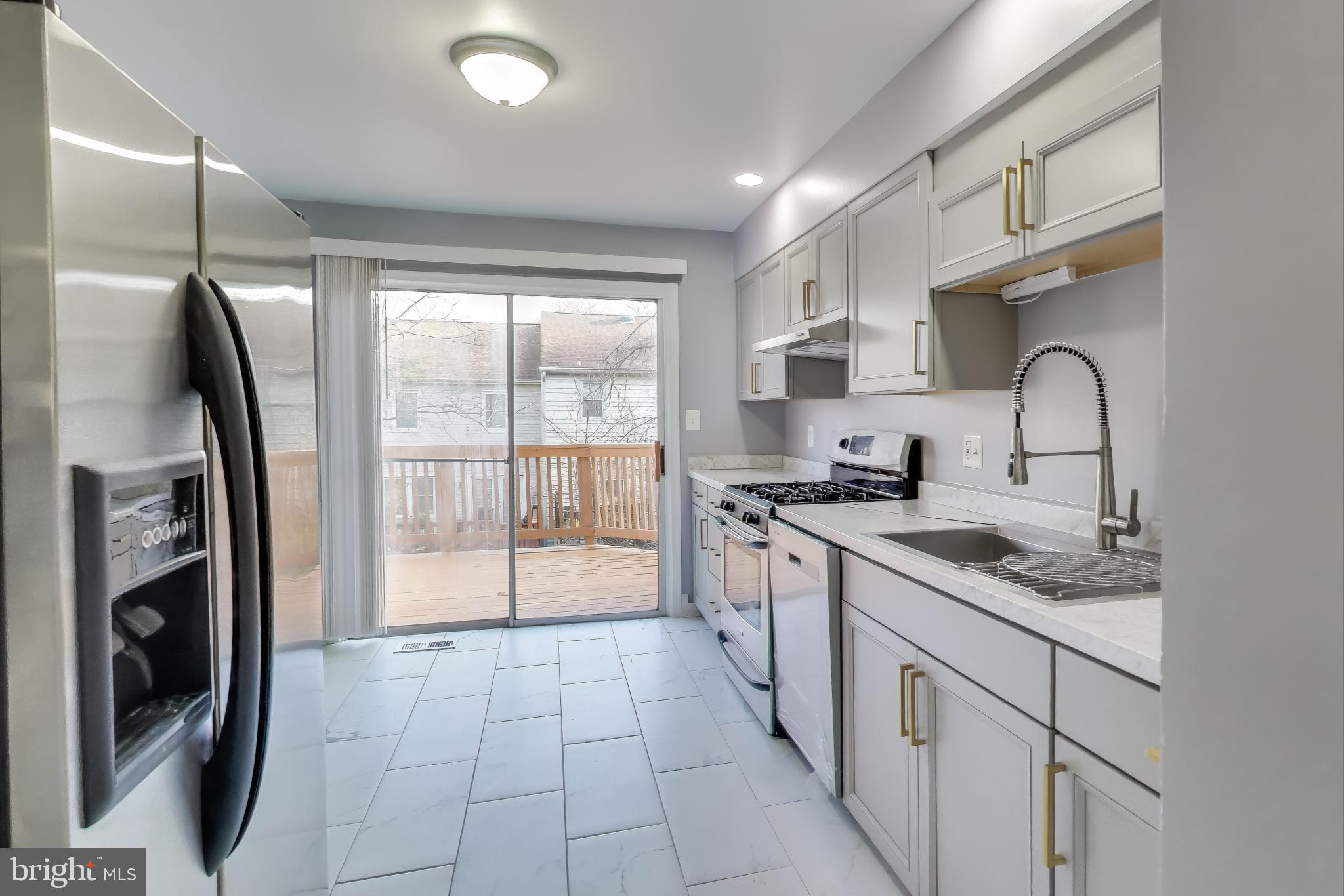 TANGLEWOOD - Residential Lease