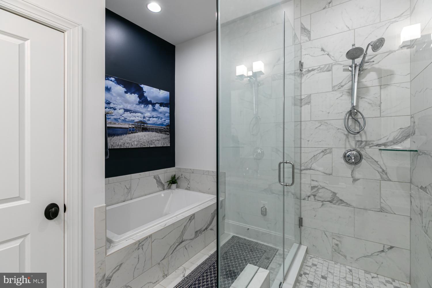 ONE LOUDOUN - Residential