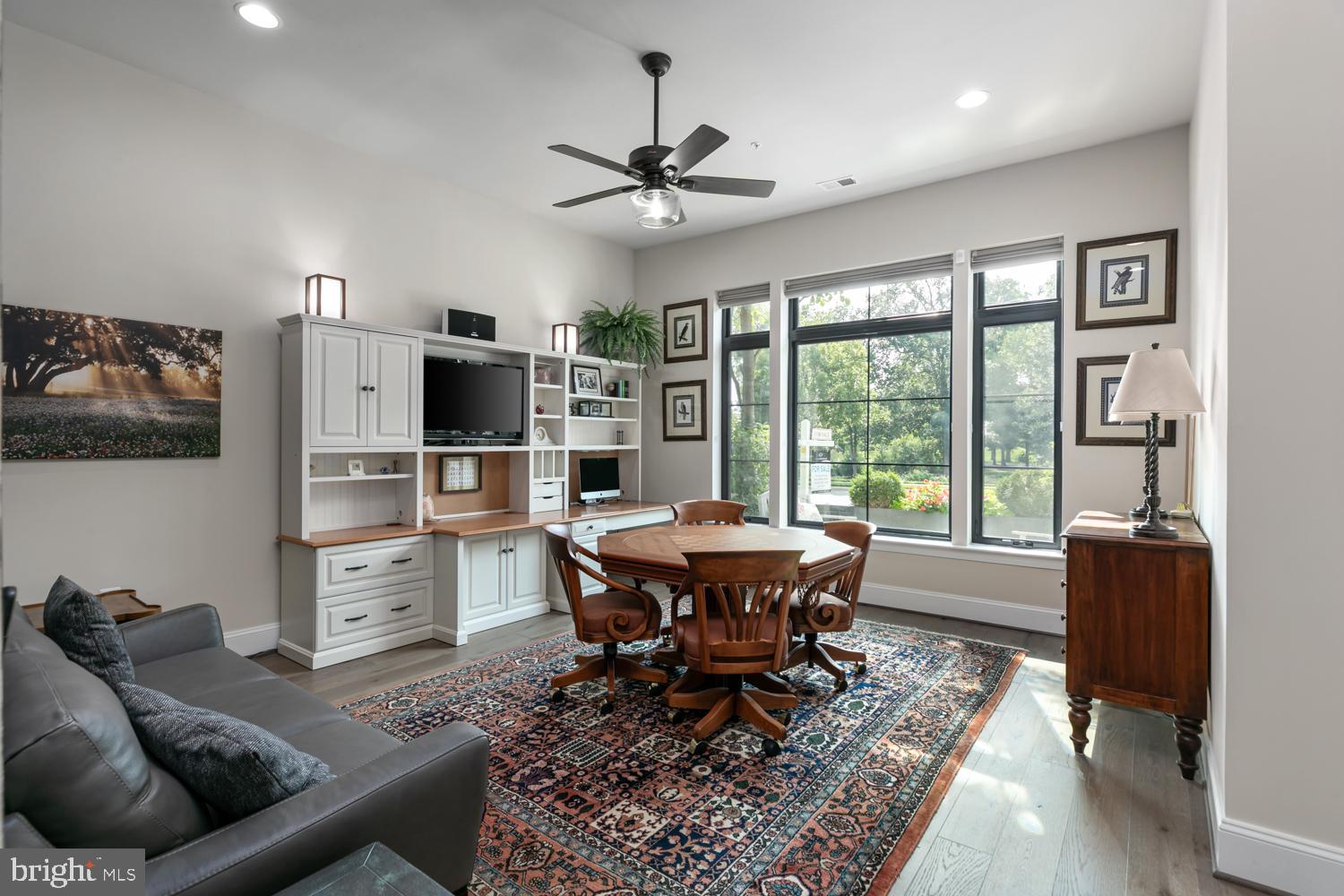 ONE LOUDOUN - Residential