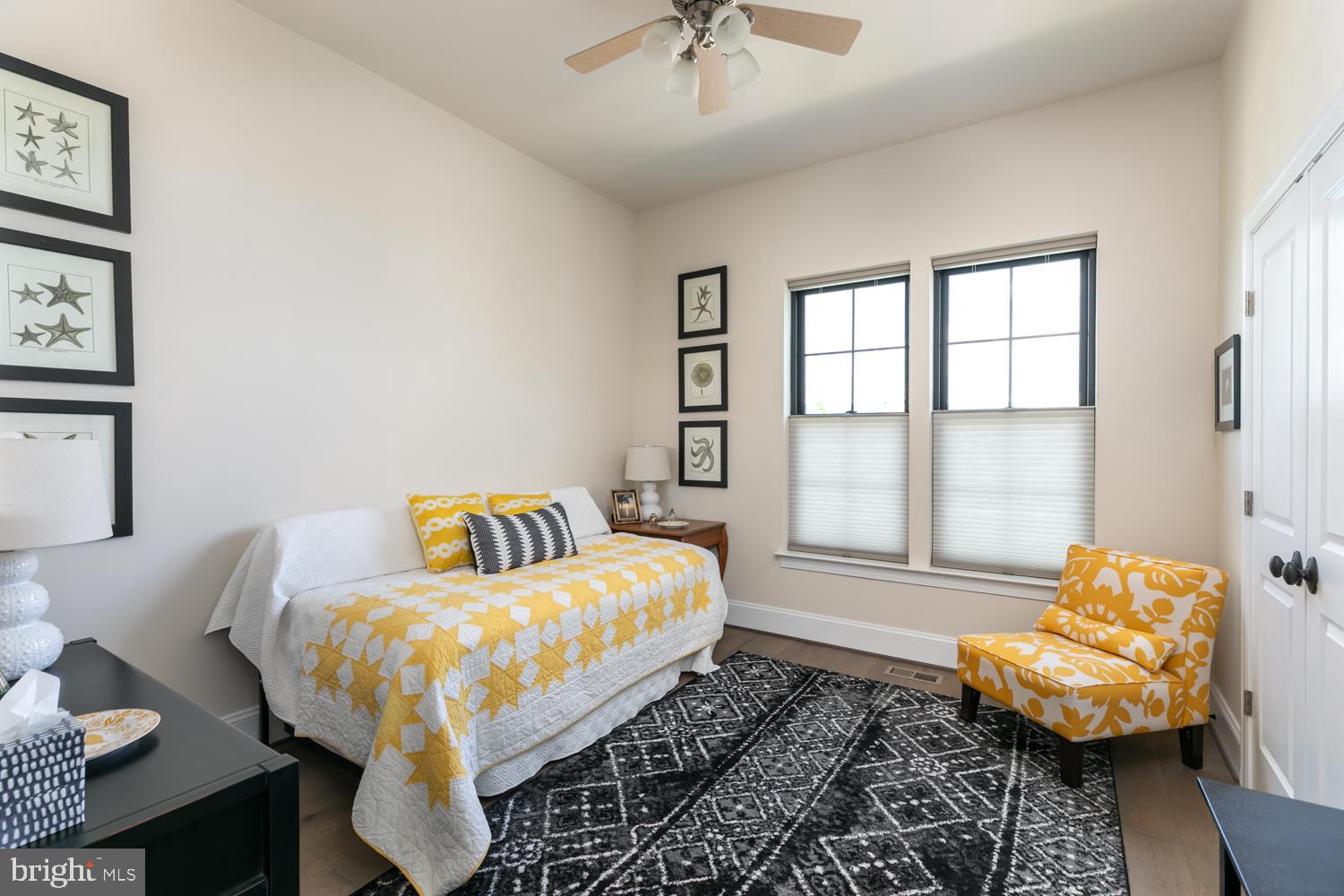 ONE LOUDOUN - Residential