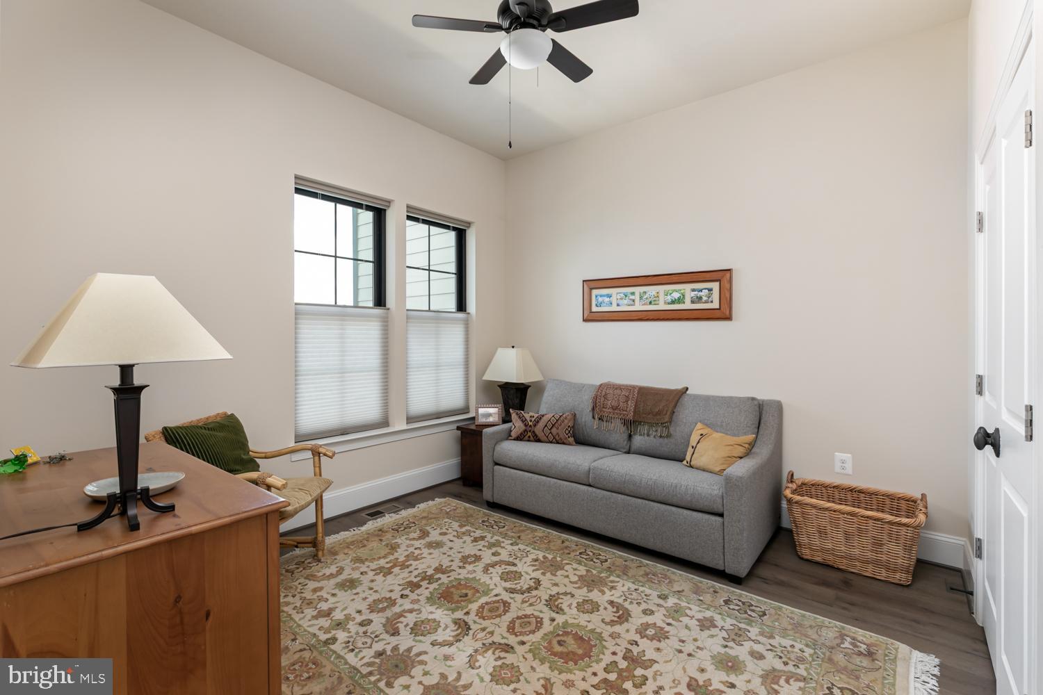 ONE LOUDOUN - Residential