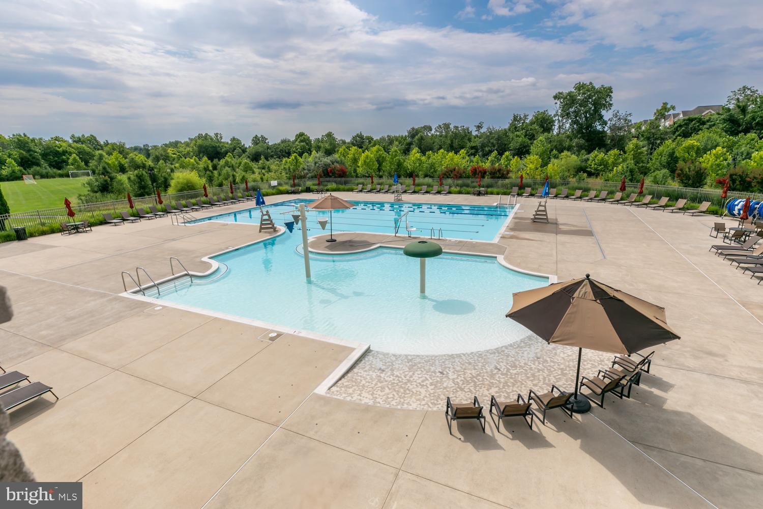 ONE LOUDOUN - Residential