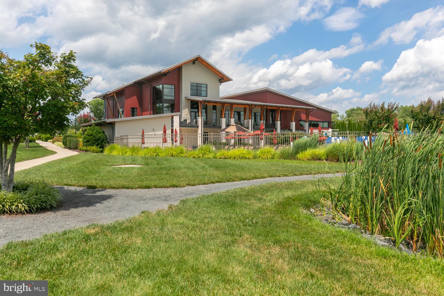 ONE LOUDOUN - Residential