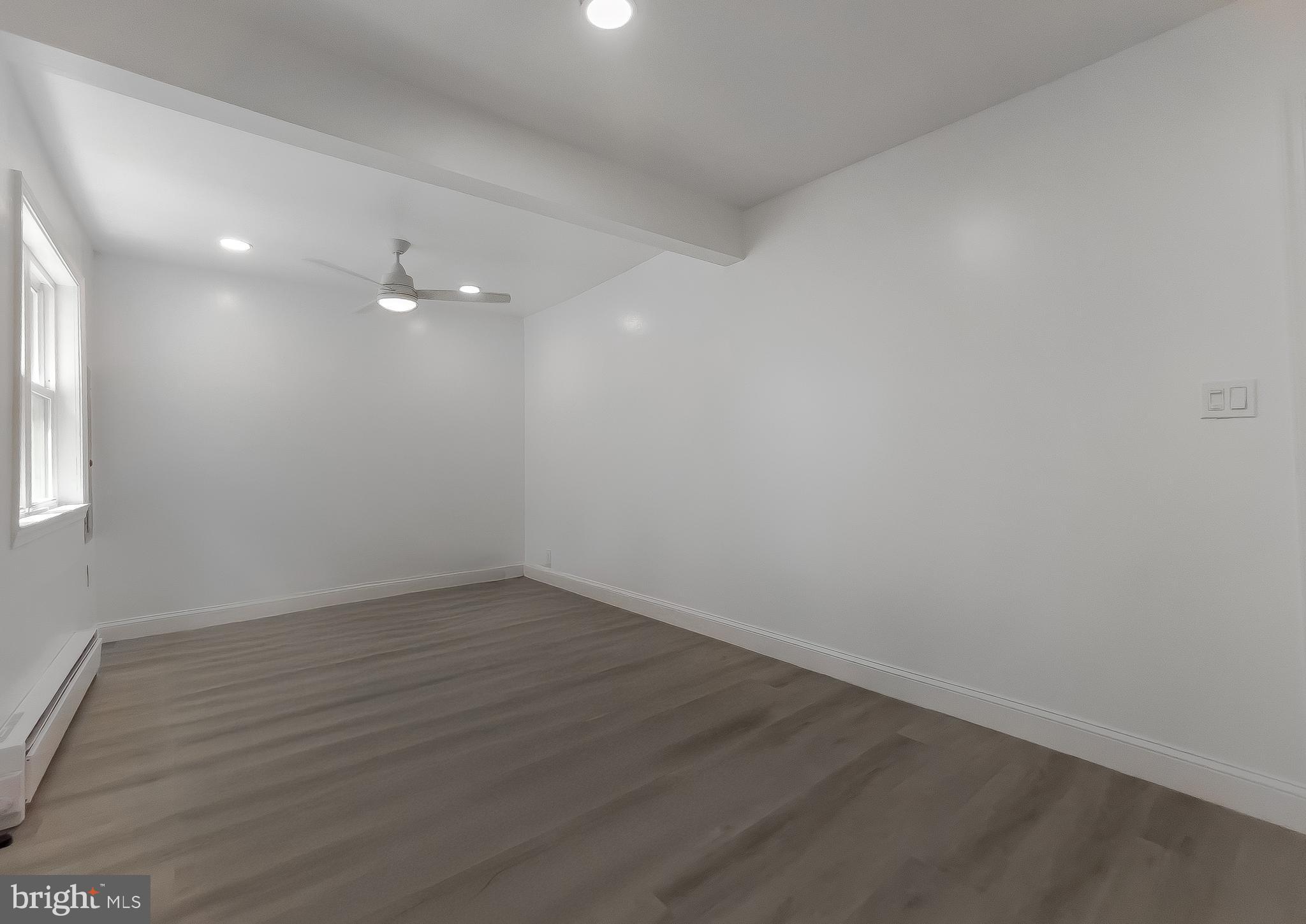 BREEZY POINT - Residential