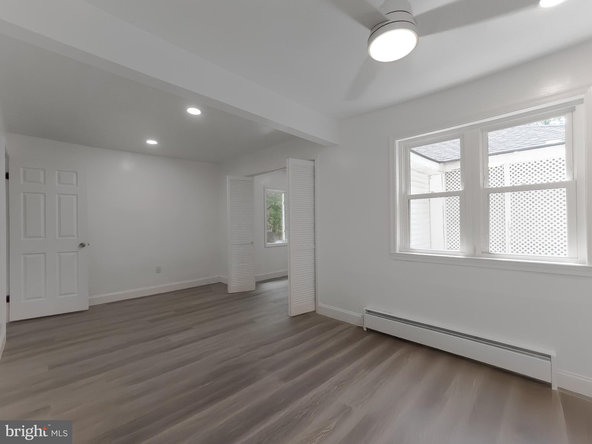 BREEZY POINT - Residential