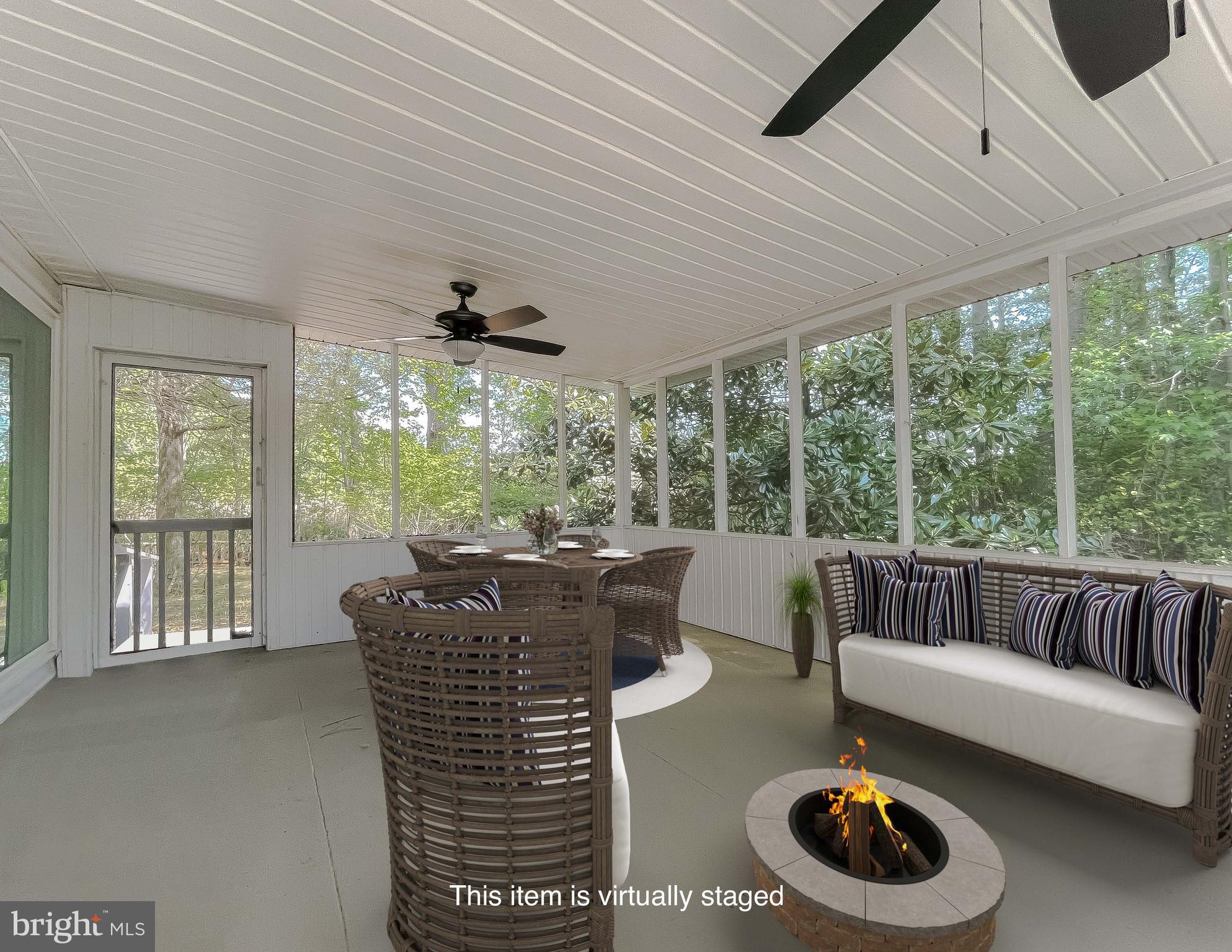 BREEZY POINT - Residential