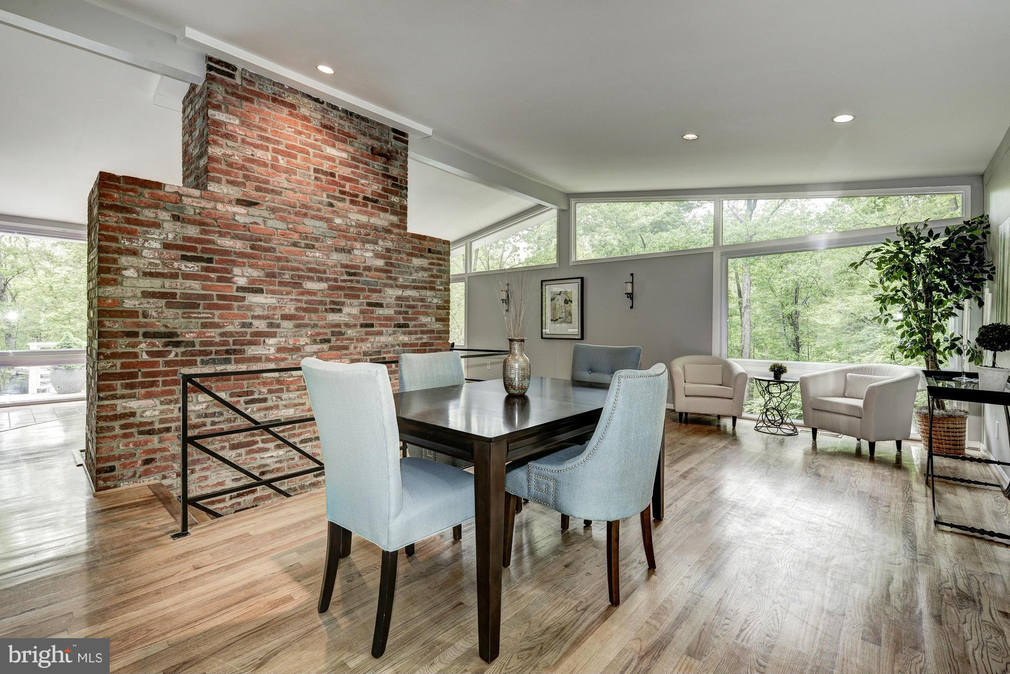 HOLLINRIDGE - Residential