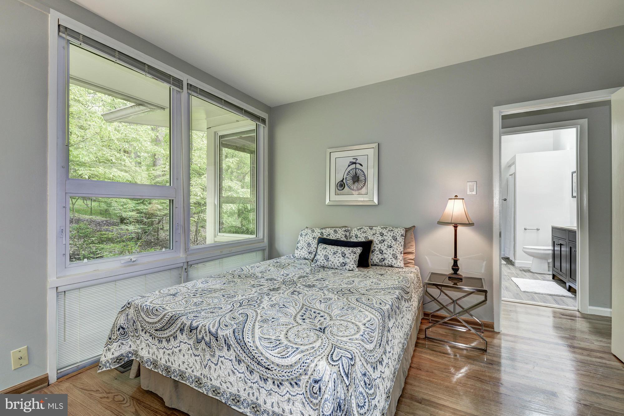 HOLLINRIDGE - Residential