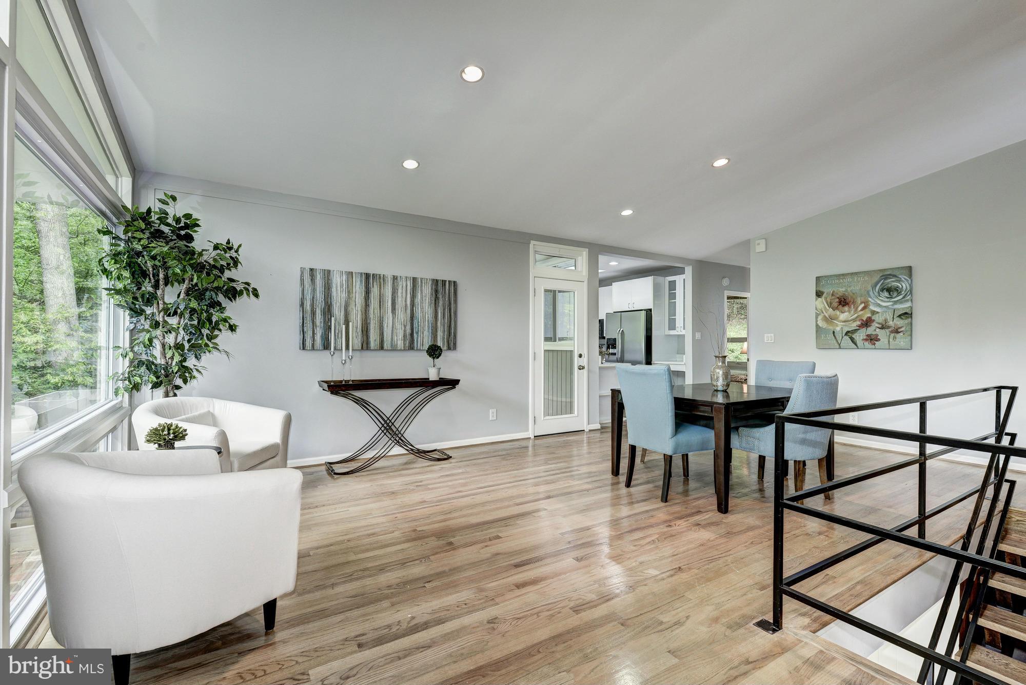 HOLLINRIDGE - Residential