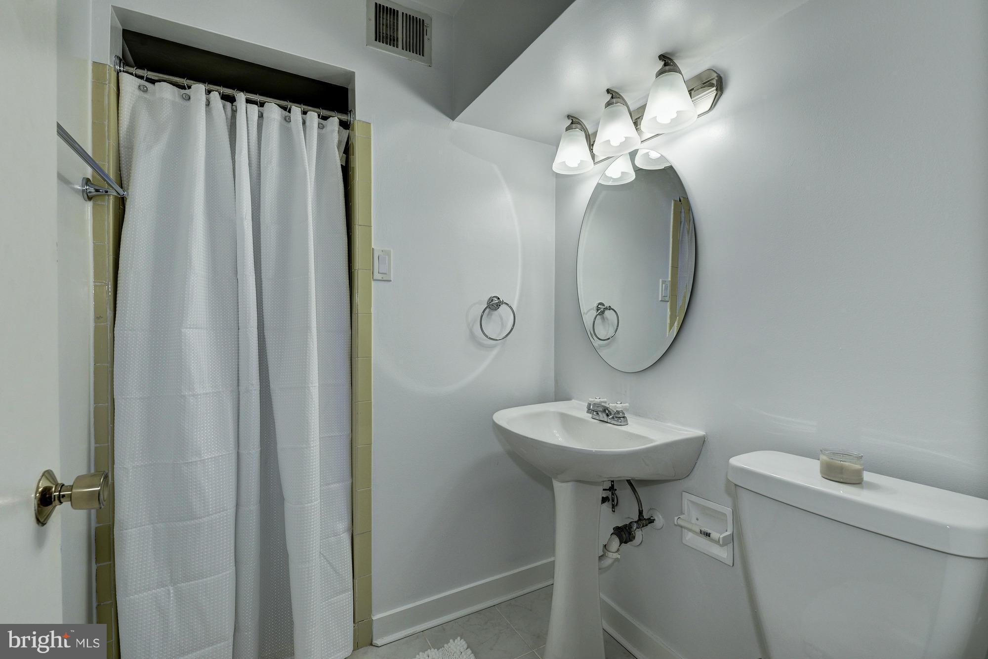 HOLLINRIDGE - Residential