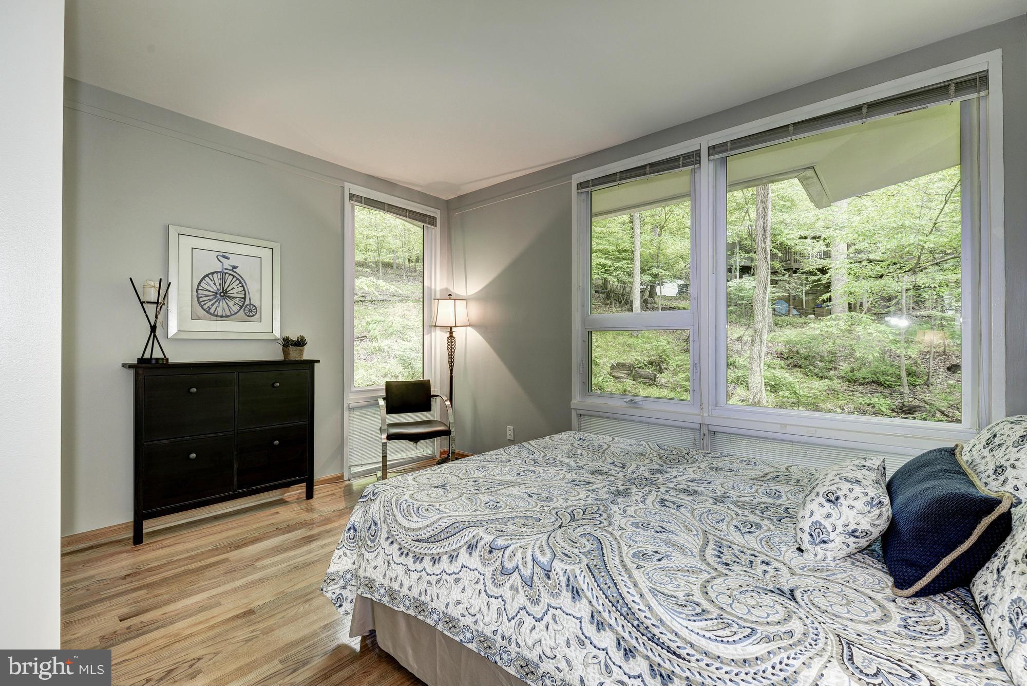 HOLLINRIDGE - Residential