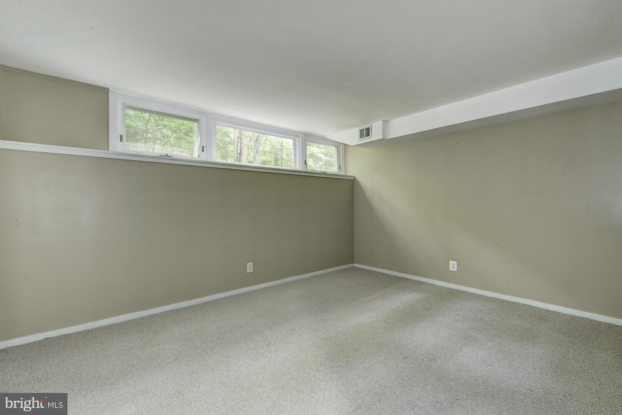 HOLLINRIDGE - Residential