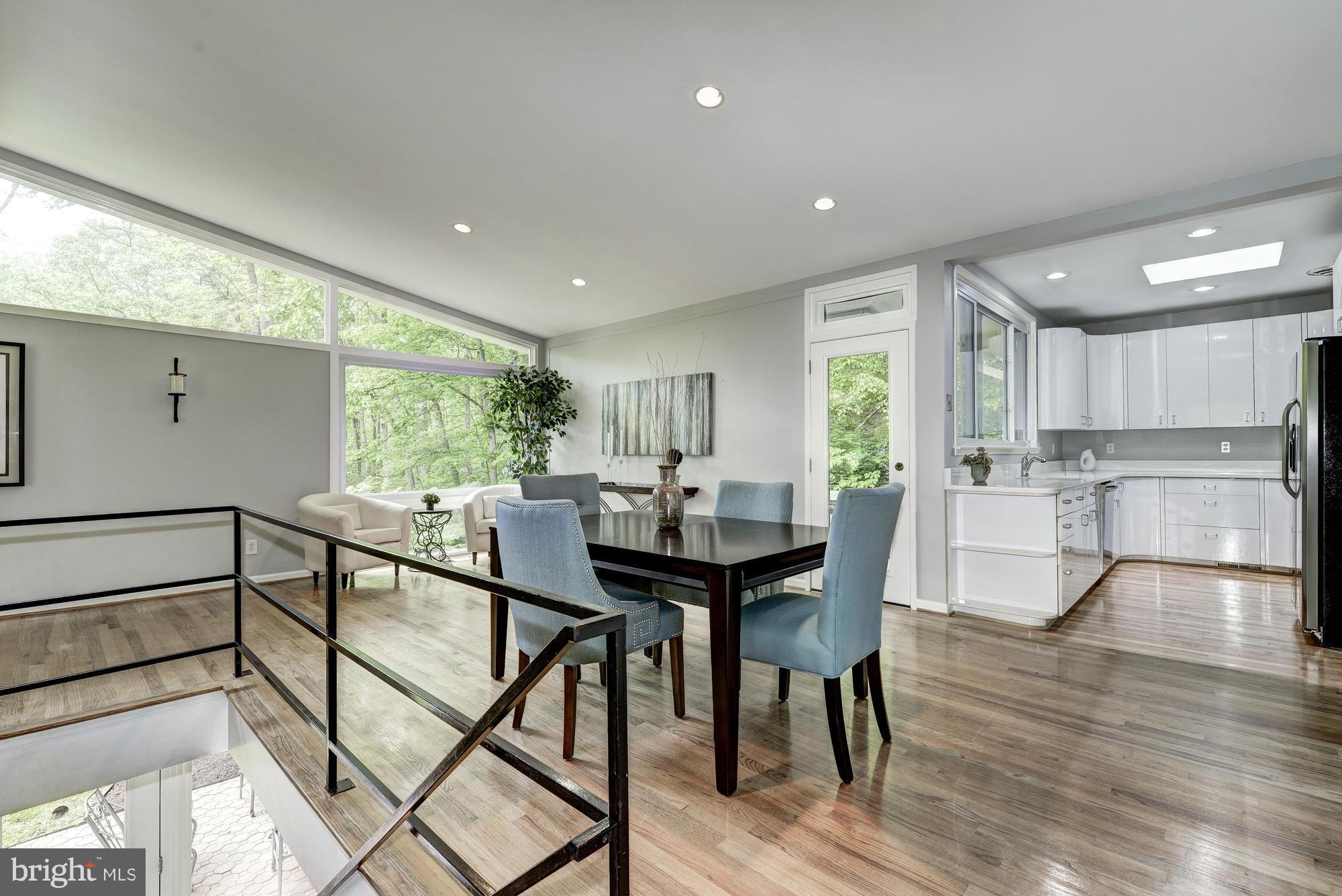 HOLLINRIDGE - Residential