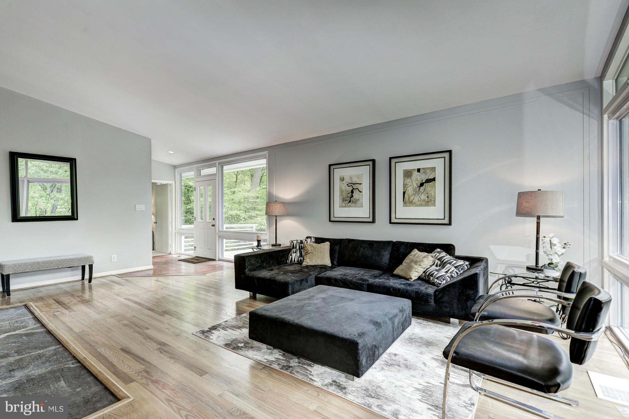 HOLLINRIDGE - Residential