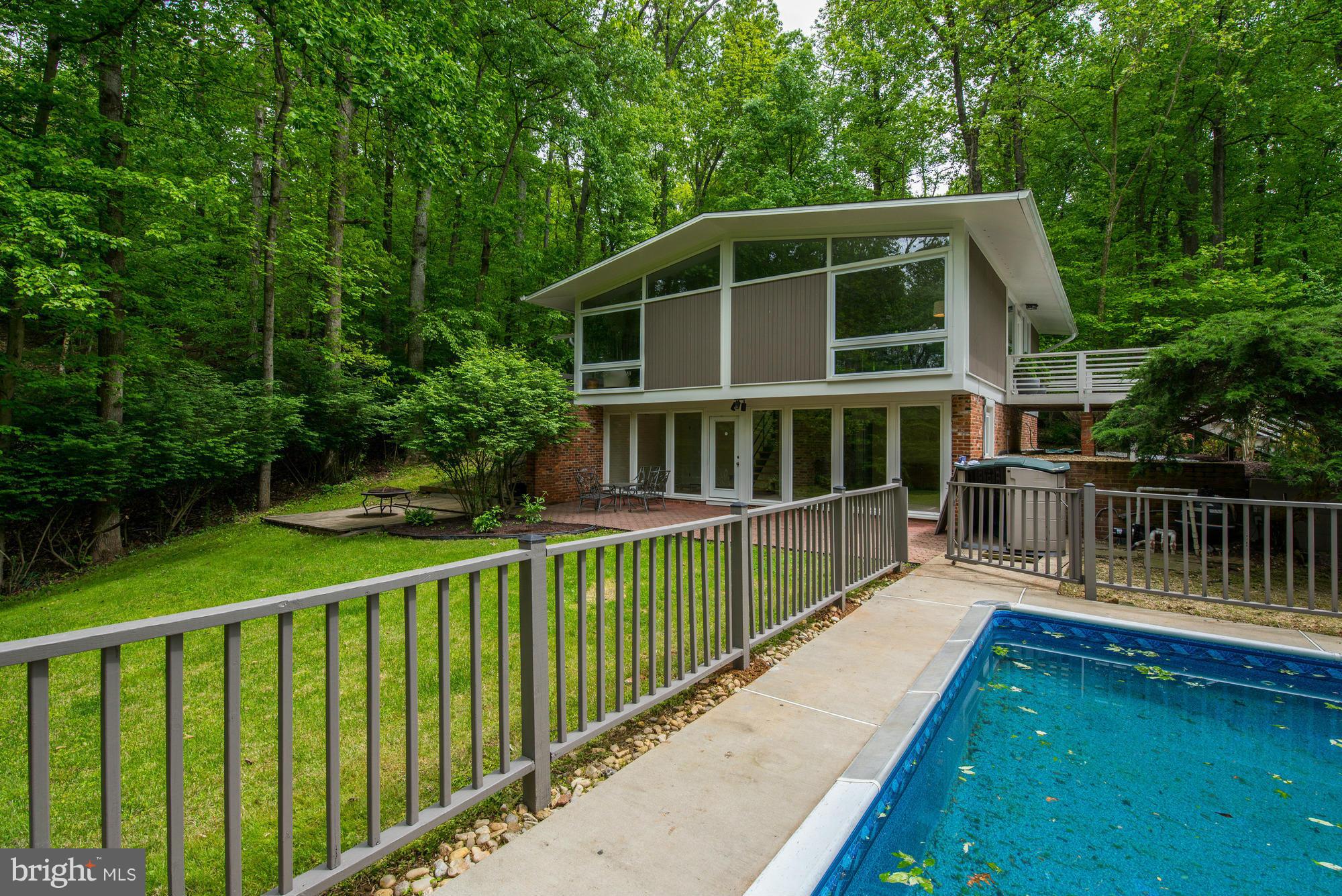 HOLLINRIDGE - Residential