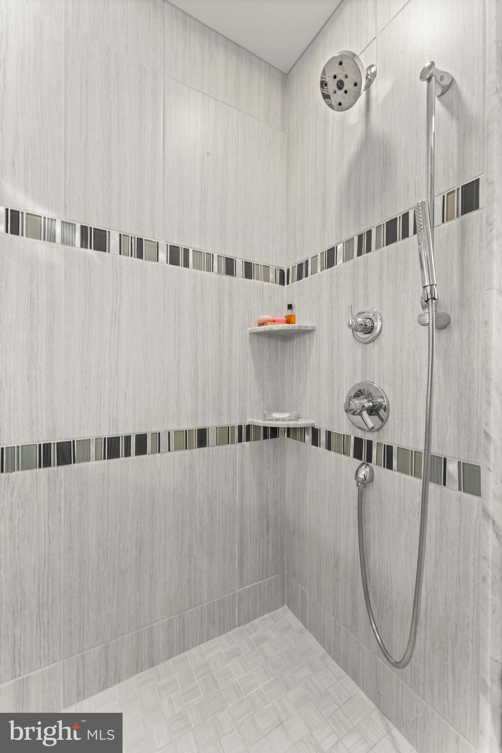 NORTHAMPTON RIDGE - Residential