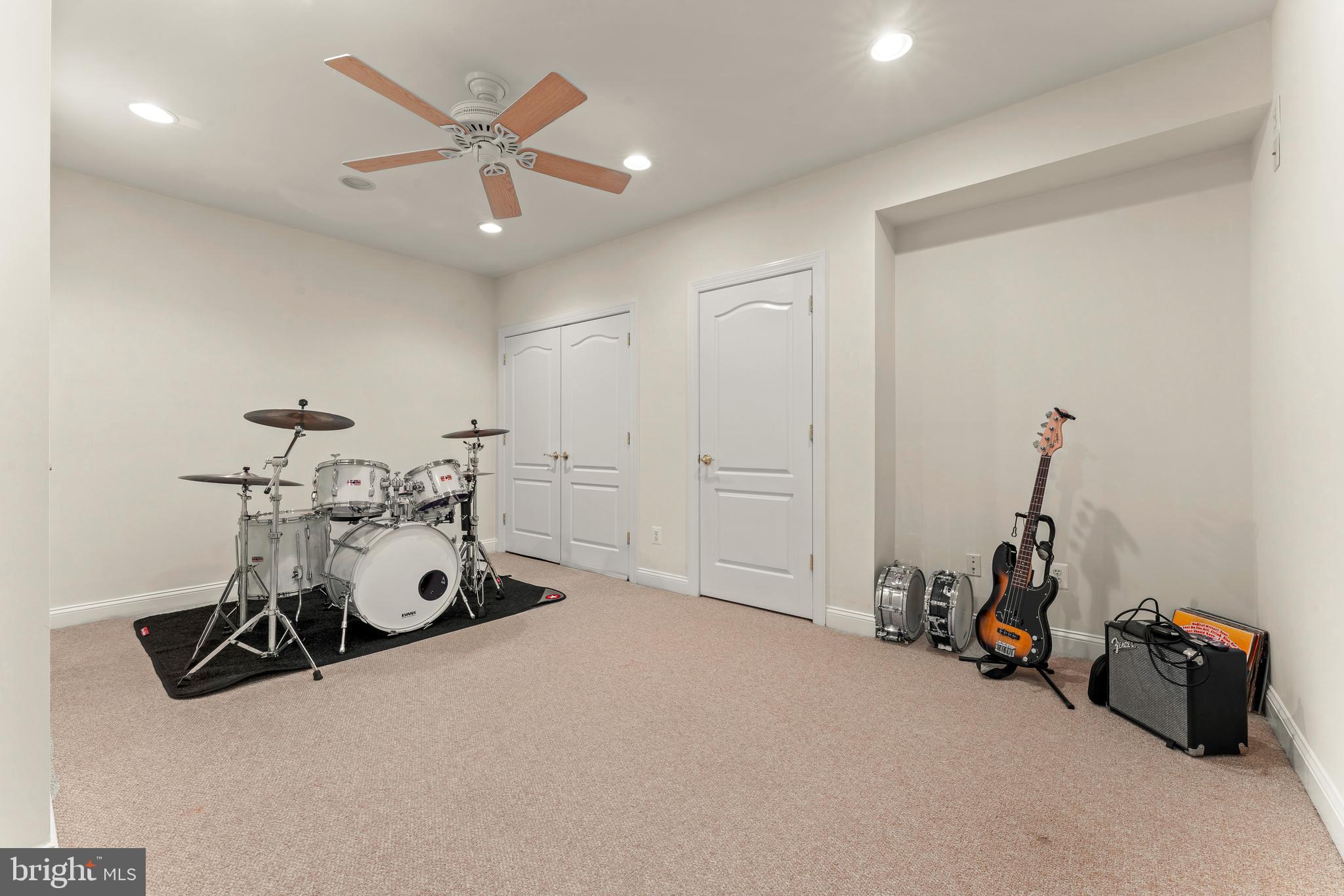 NORTHAMPTON RIDGE - Residential