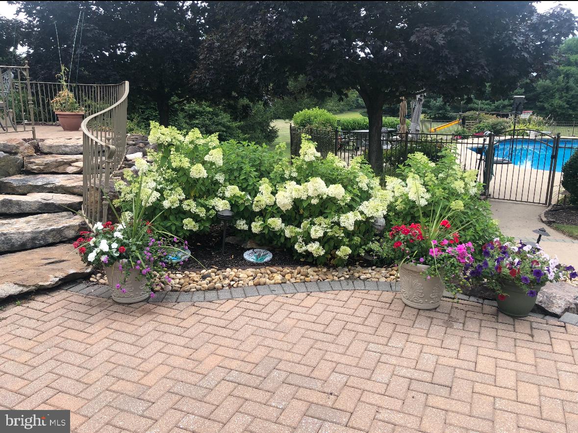 NORTHAMPTON RIDGE - Residential