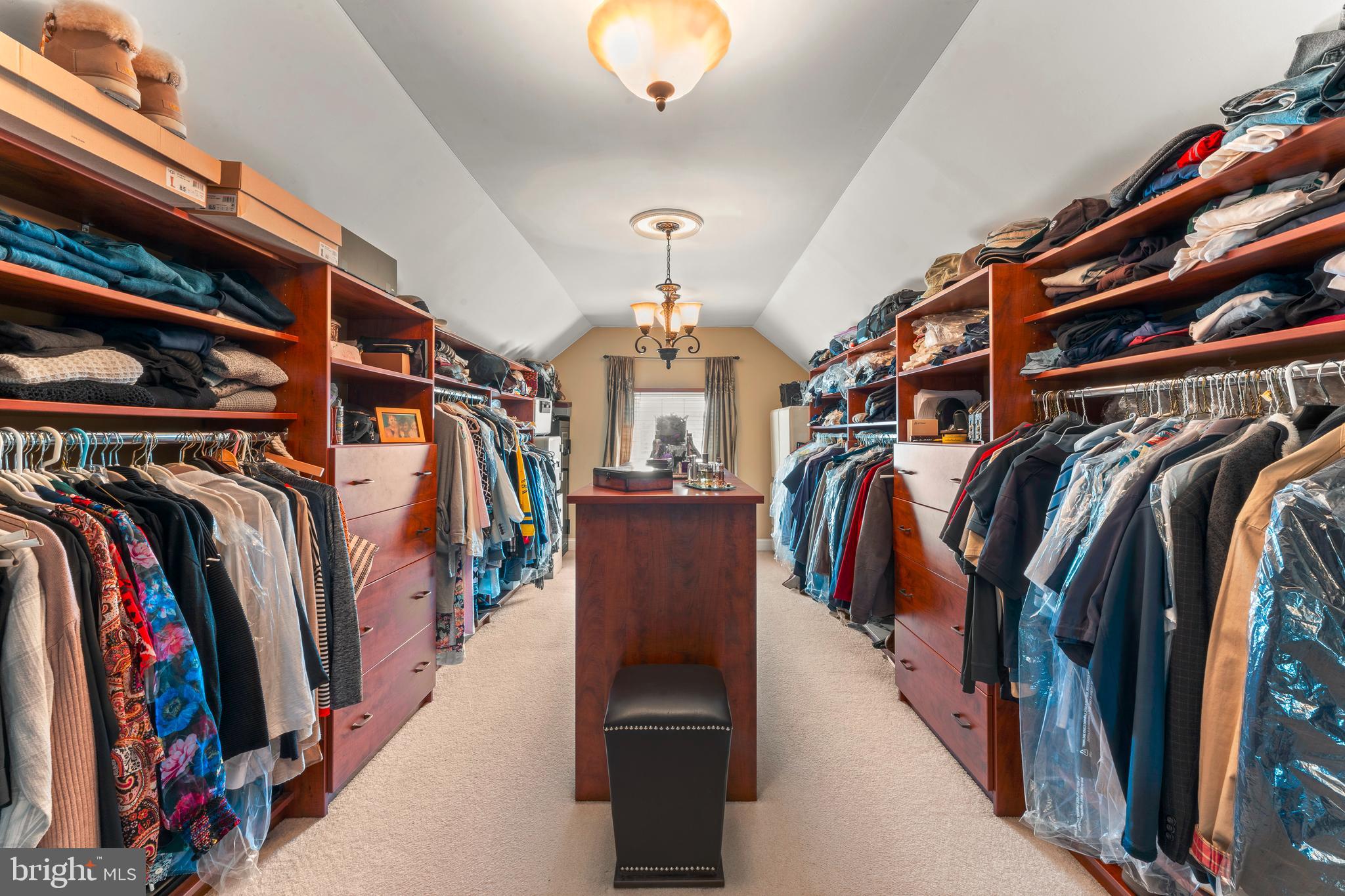 NORTHAMPTON RIDGE - Residential