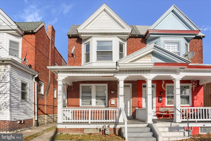 Welcome to this beautifully updated brick twin home offering 3 bedrooms and 1 full bath. Step inside to find a bright and airy layout featuring a spacious living room and a dedicated dining area—perfect for gatherings or everyday comfort. The home showcases newer windows and modern flooring throughout, creating a fresh and stylish feel. Upstairs, the fully remodeled bathroom (2023) adds a touch of luxury with contemporary finishes. Three well-sized bedrooms provide plenty of space for relaxation or work-from-home flexibility. A full basement offers storage options, and the rear yard is ideal for outdoor enjoyment.
Whether you’re searching for a move-in ready home or an investment property with rental income potential, this property delivers both charm and convenience. Located close to shops, restaurants, and major routes, it’s an excellent opportunity in Harrisburg’s thriving market.