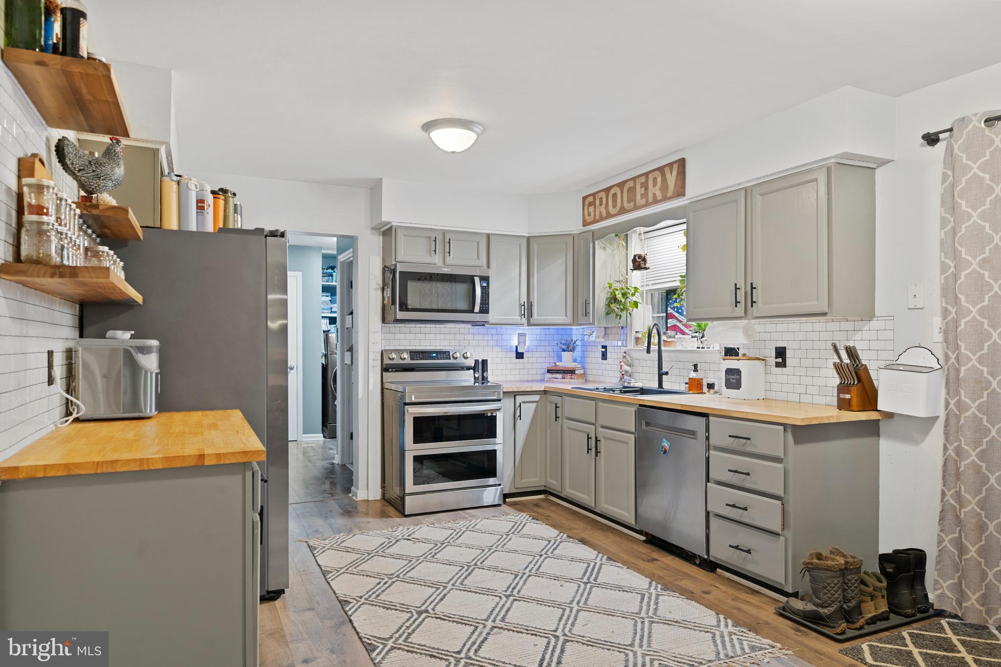 SENTRY WOODS/HUNTINGTON - Residential