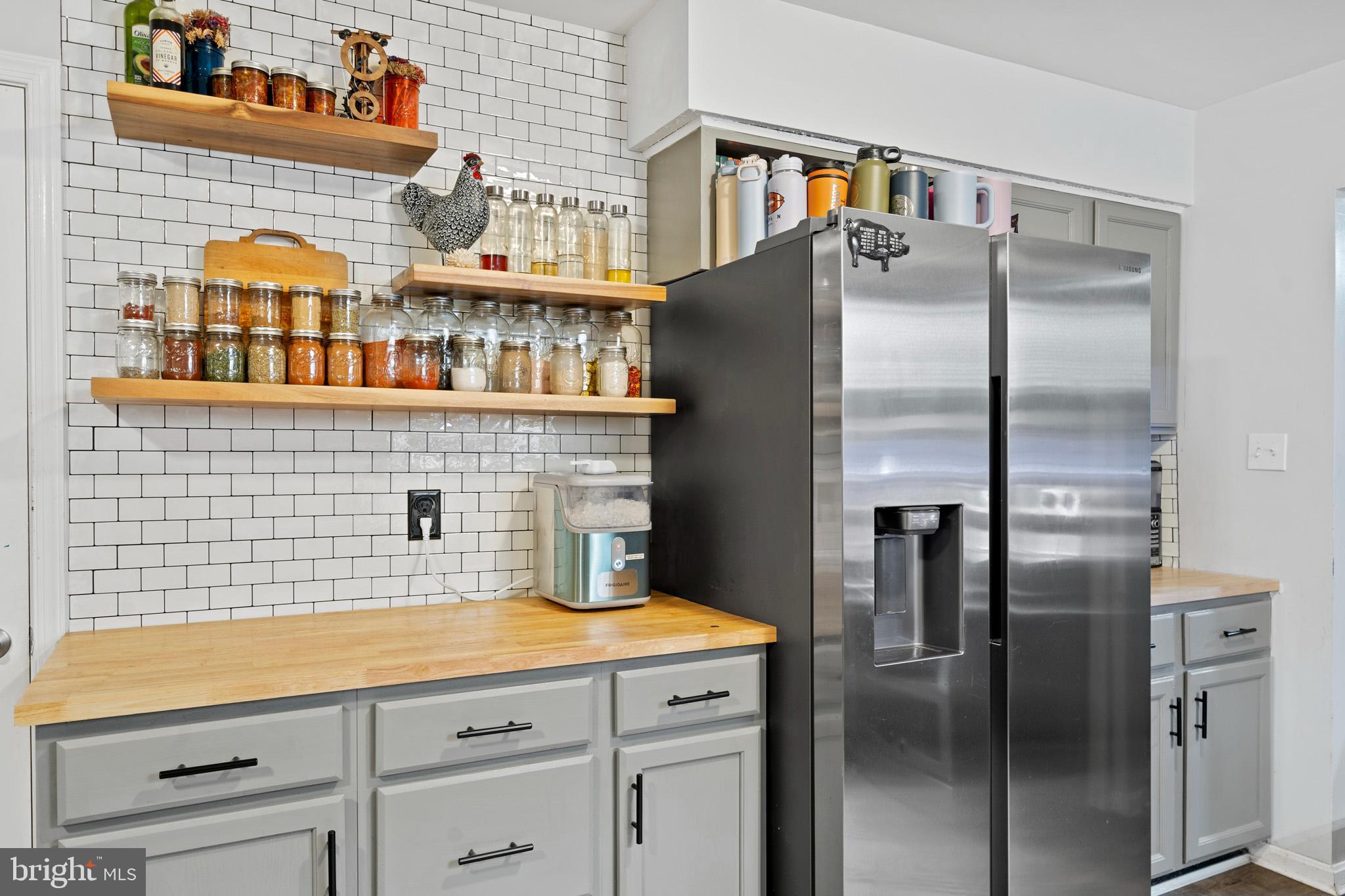 SENTRY WOODS/HUNTINGTON - Residential