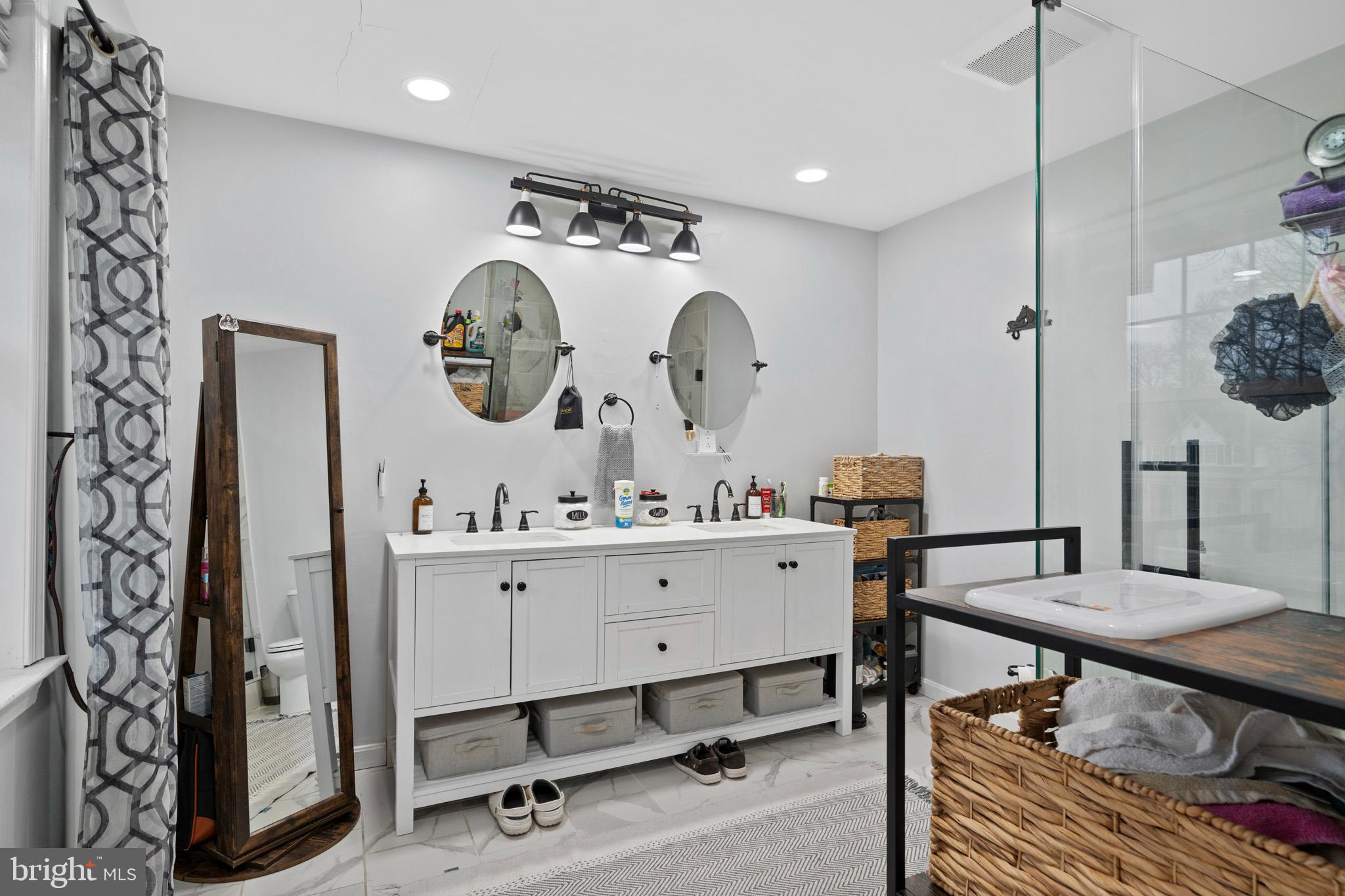 SENTRY WOODS/HUNTINGTON - Residential