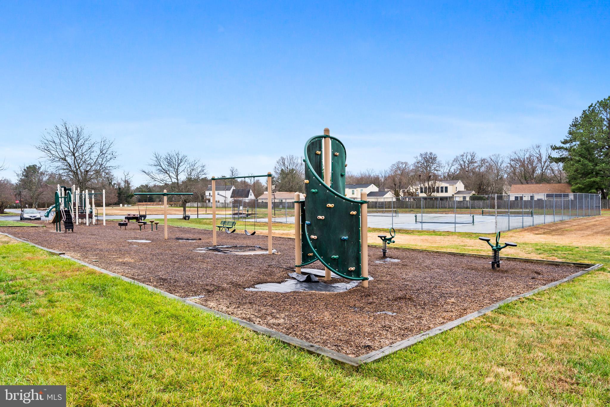 SENTRY WOODS/HUNTINGTON - Residential