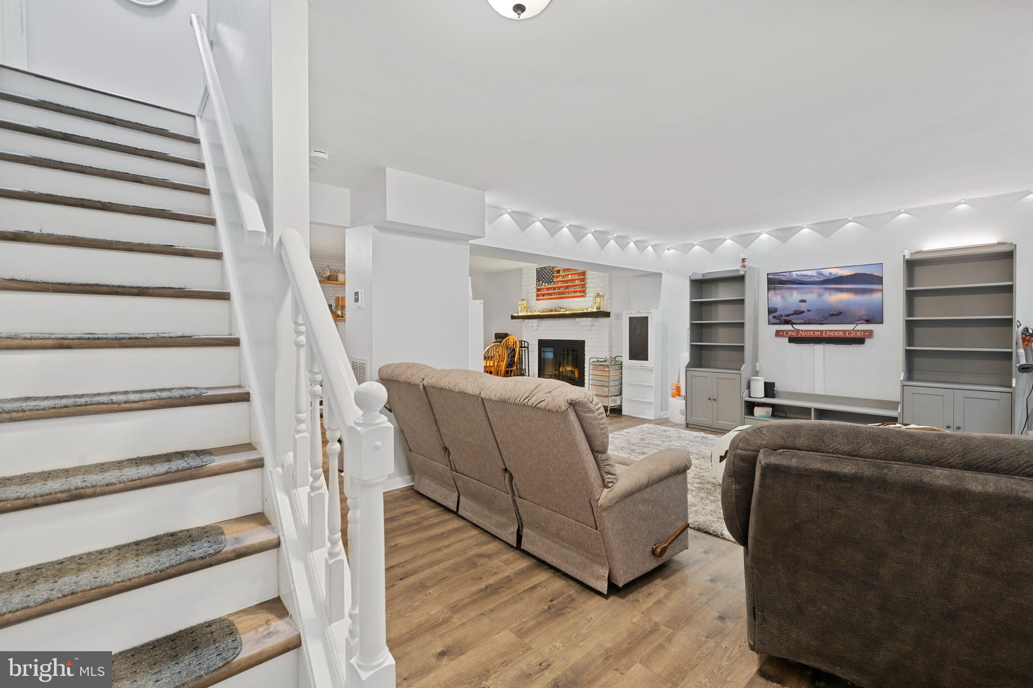 SENTRY WOODS/HUNTINGTON - Residential