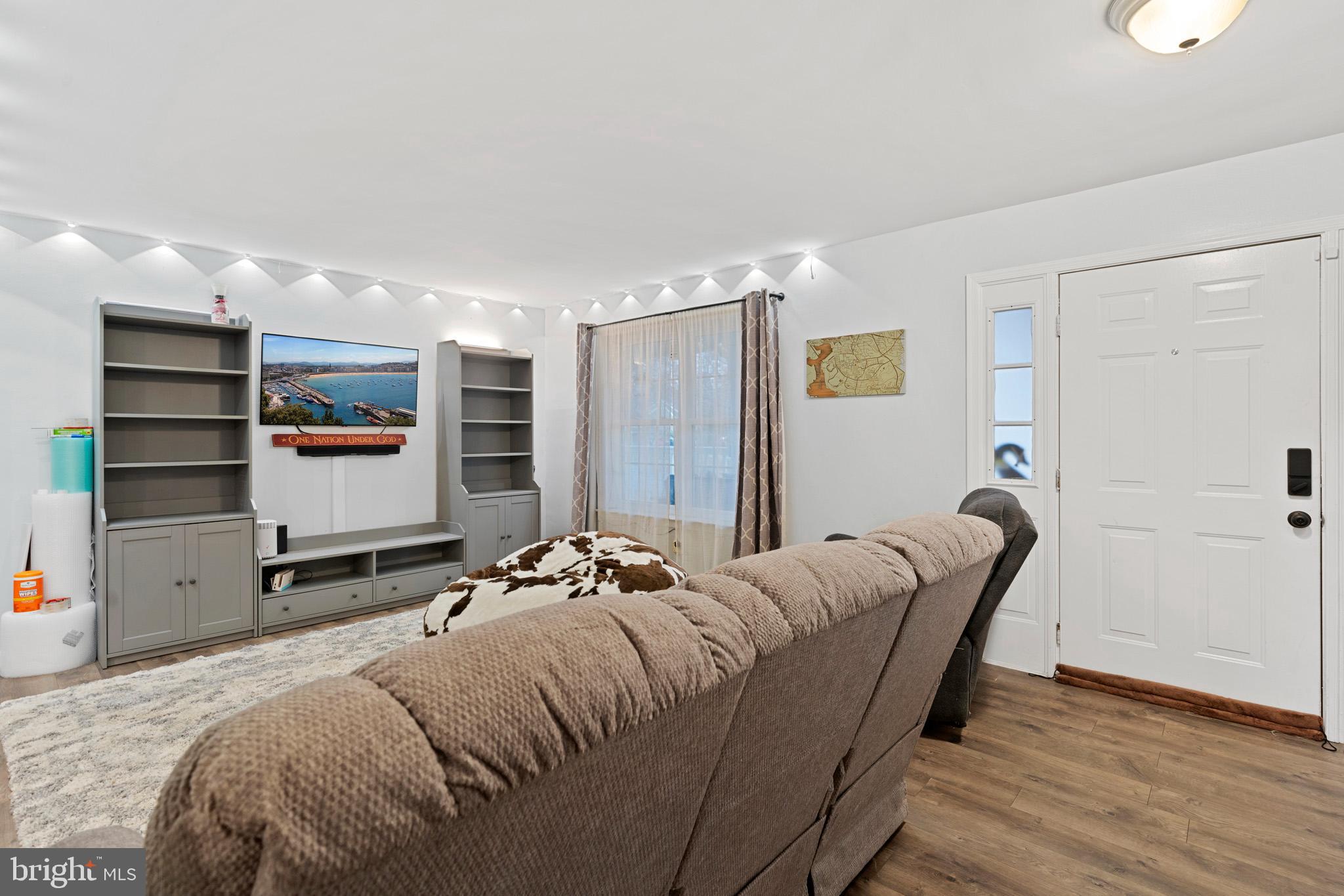 SENTRY WOODS/HUNTINGTON - Residential