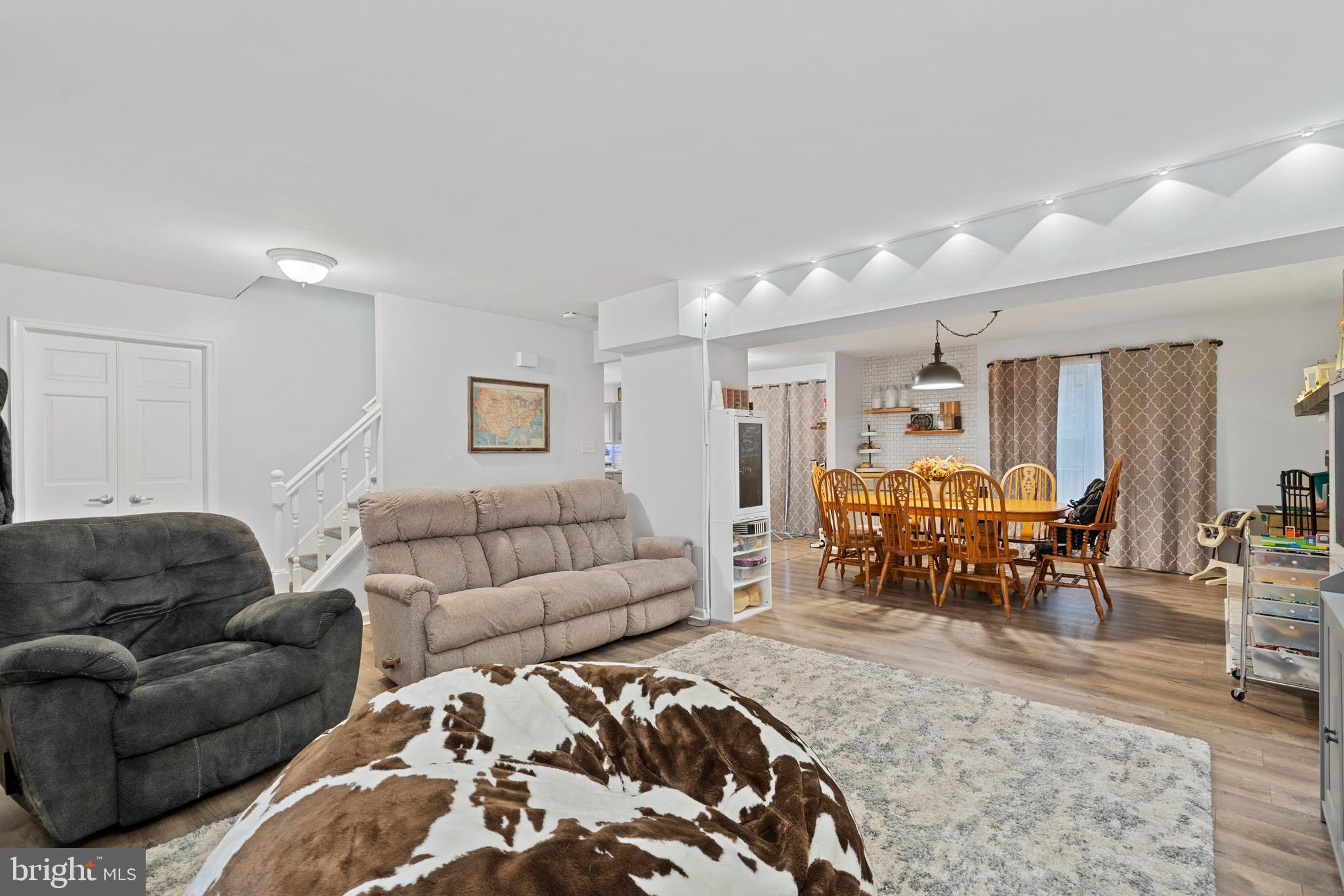 SENTRY WOODS/HUNTINGTON - Residential