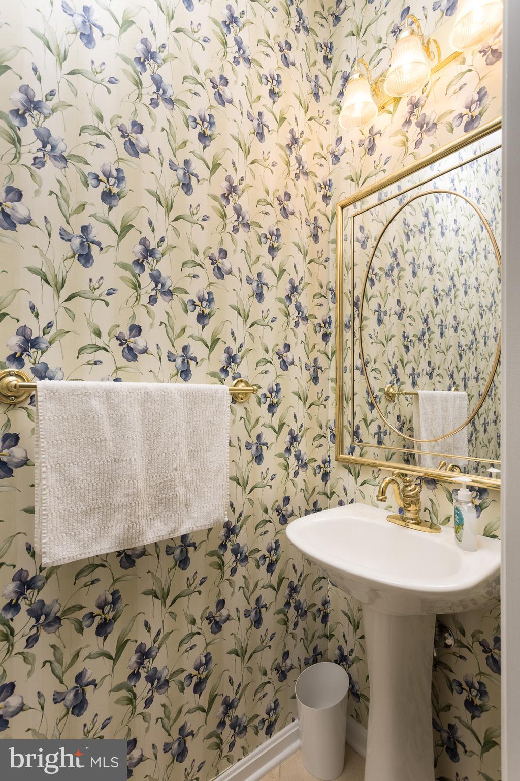 HICKORY OVERLOOK - Residential