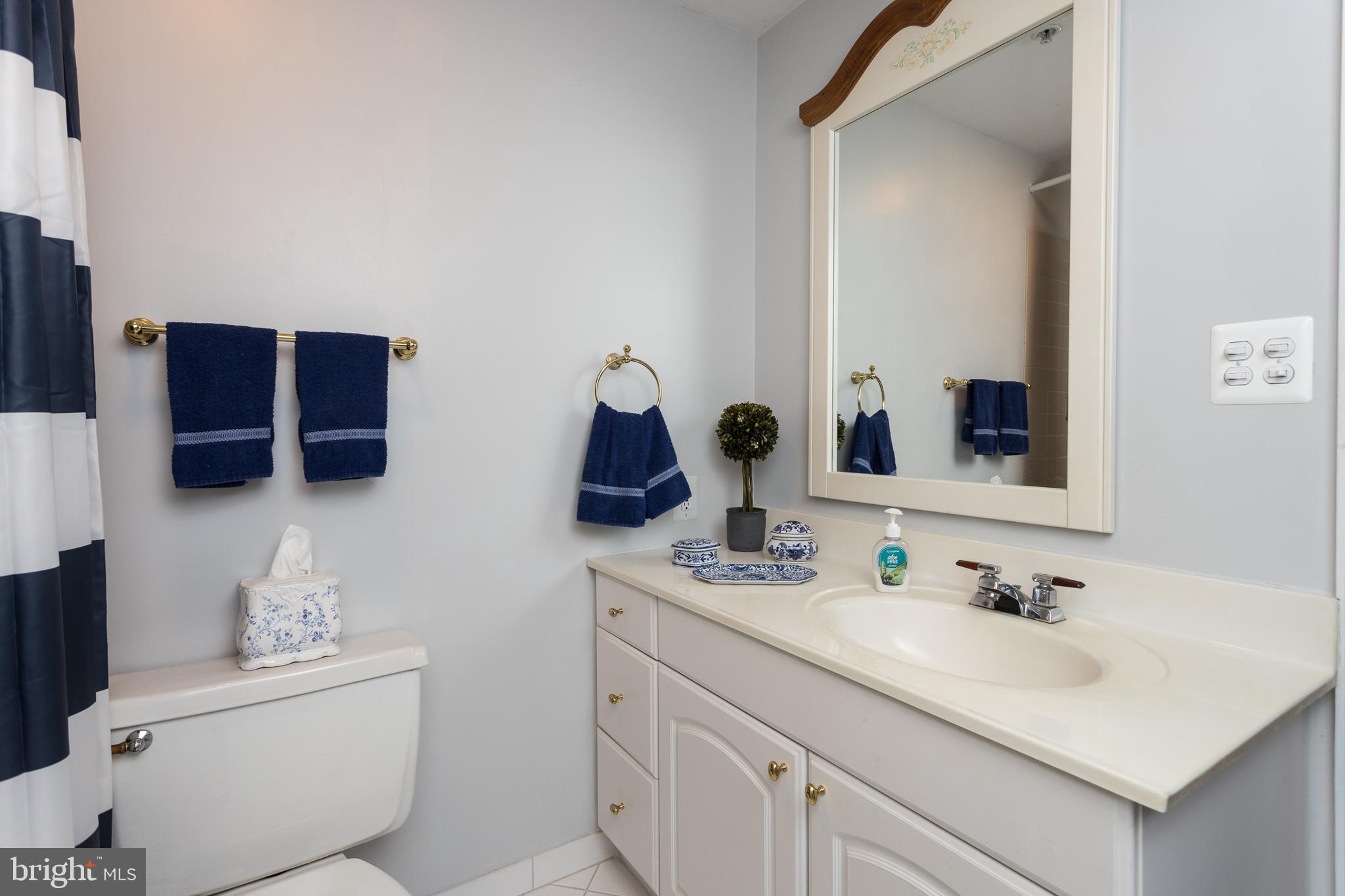 HICKORY OVERLOOK - Residential