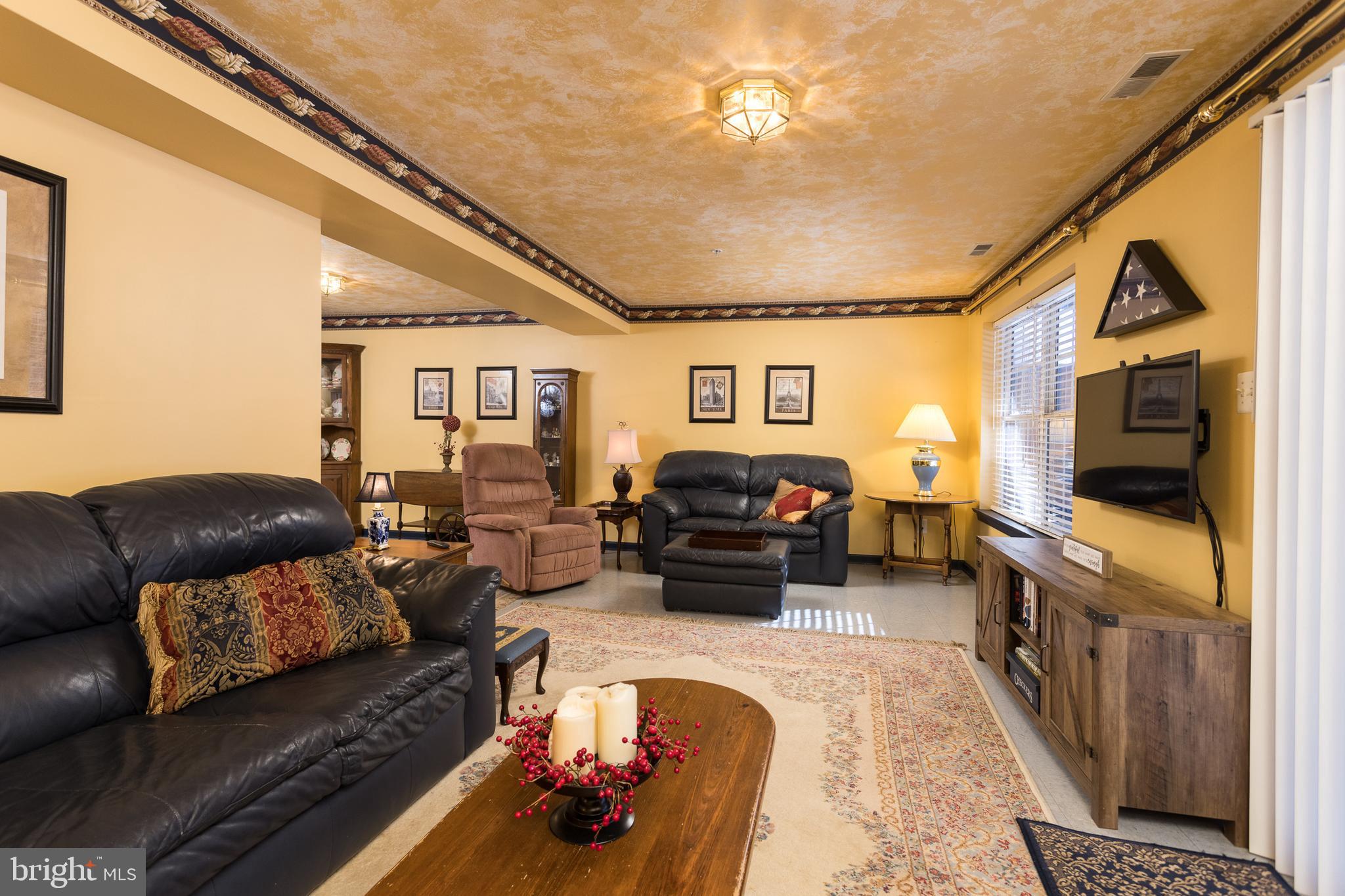 HICKORY OVERLOOK - Residential