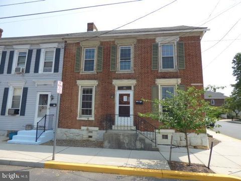 101 N N CARLISLE STREET GREENCASTLE PA 17225