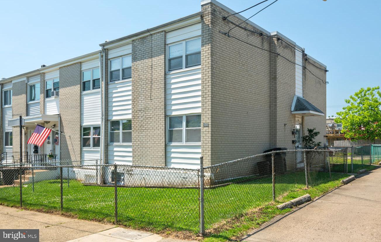 Welcome to Morrell Park, where comfort and convenience come together in this spacious 2-bedroom, 1-bath apartment located in the heart of Northeast Philadelphia. Set in a quiet, friendly neighborhood, this well-maintained unit offers hardwood floors throughout, a generous closet and storage space, and a newly updated kitchen floor. The apartment also features access to a private backyard and includes one off-street parking space.
The basement offers additional storage, along with a washer and dryer hookup for added convenience. This home is ideally situated just minutes from I-95 and Roosevelt Boulevard, making commuting to Center City or surrounding areas quick and easy. You’ll be within walking distance to nearby shopping centers, grocery stores, restaurants, and everyday amenities, making errands and dining out effortless.
The tenant is responsible for all utilities. No pets or smoking are allowed. This is a great opportunity to enjoy a clean, comfortable space in one of Northeast Philadelphia’s most accessible neighborhoods. Schedule your showing today.