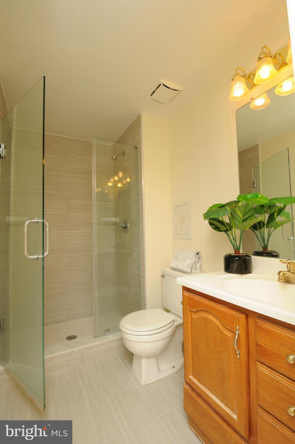 CARDINAL GLEN - Residential Lease